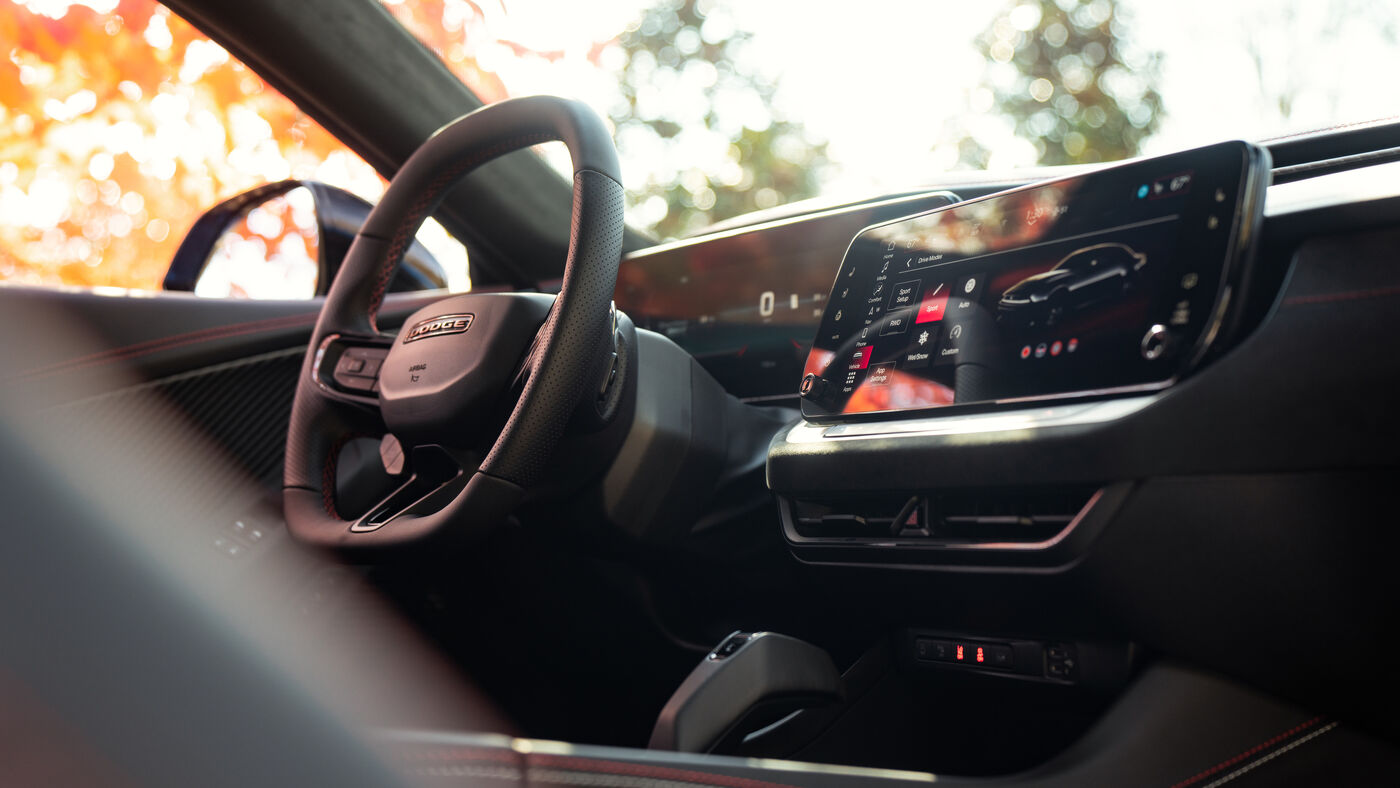 Dodge Charger Scat Pack Cockpit mit Touchscreen